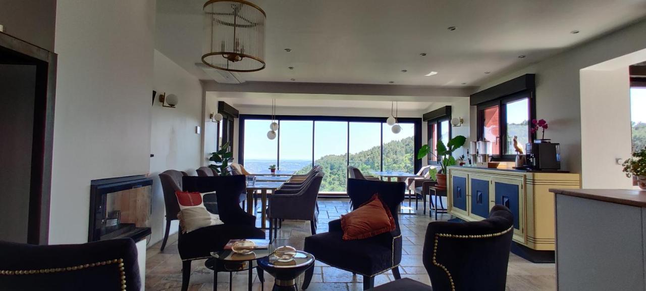 Bed and Breakfast Mas Des Buscades Cabris Exterior foto