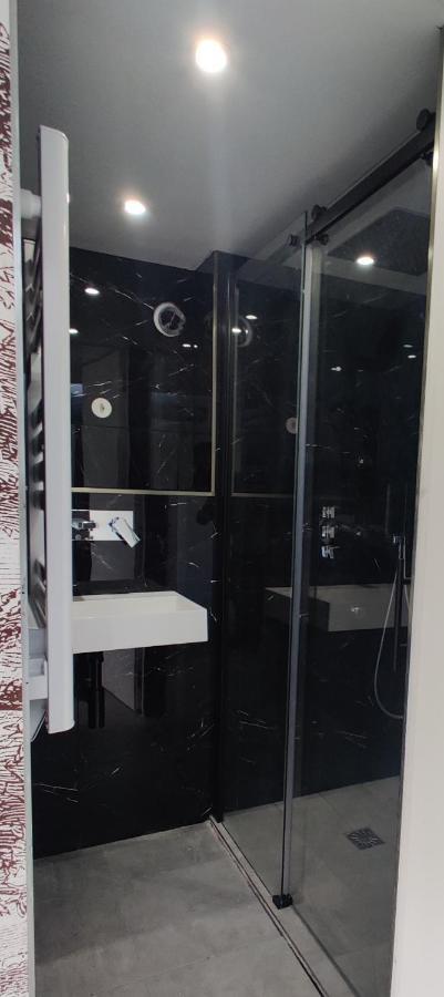 Bed and Breakfast Mas Des Buscades Cabris Exterior foto